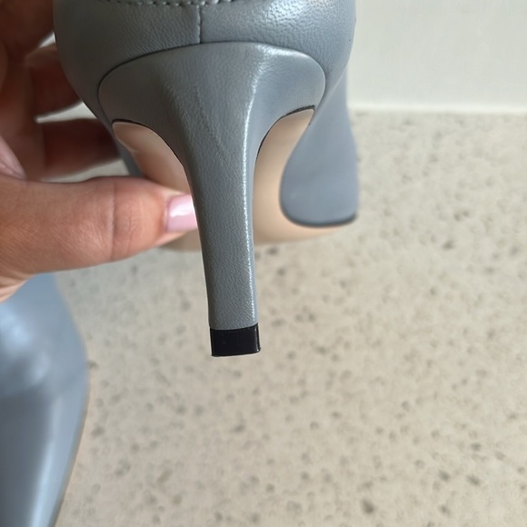 Stuart Weitzman Mira Mules - Picture 4 of 6